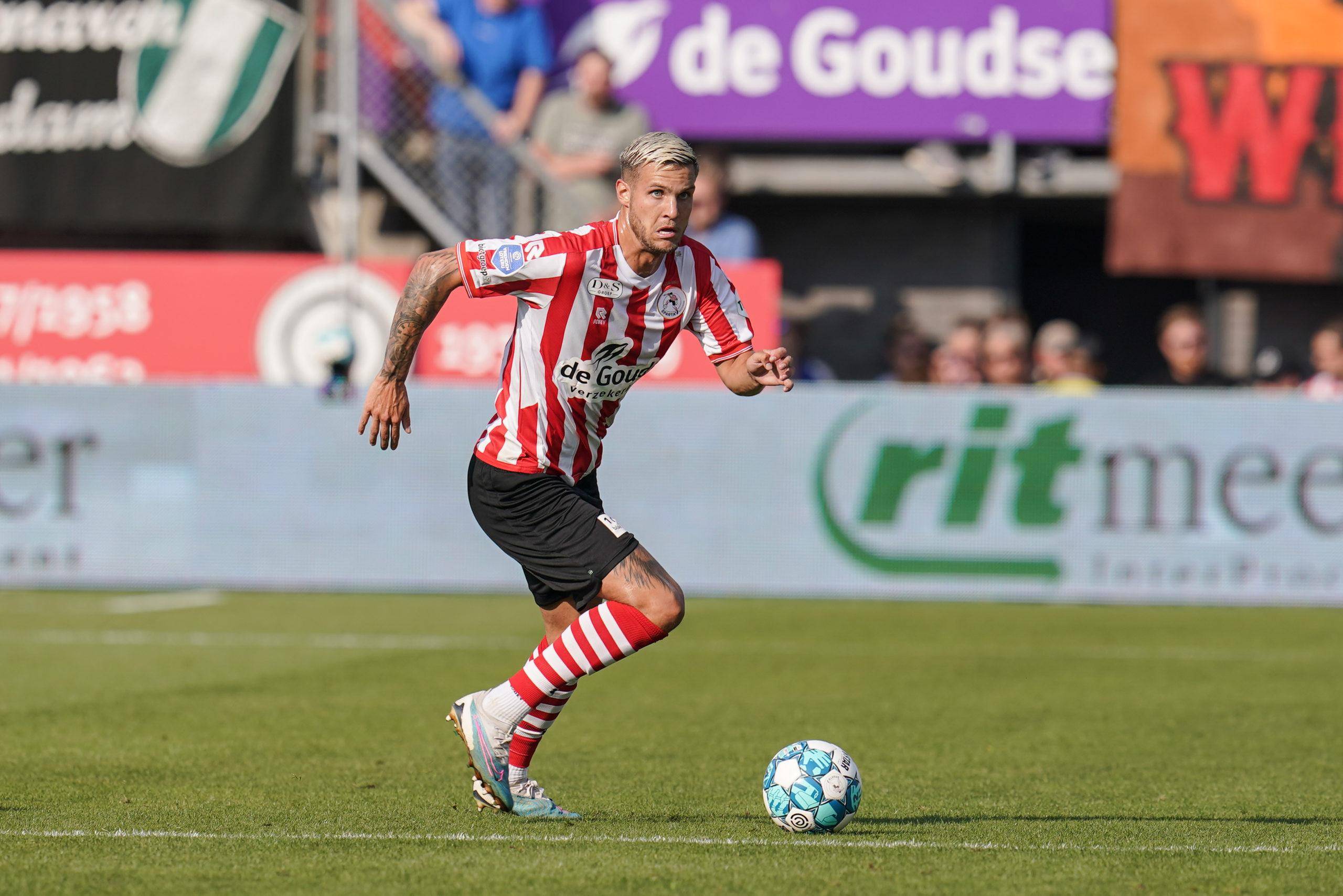 据了比赛亮 据了比赛亮