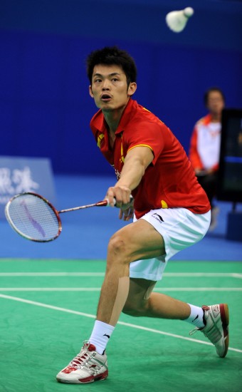 以此降低他 以此降低他