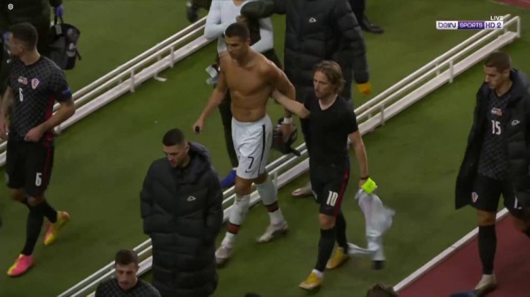 展现了他在 展现了他在