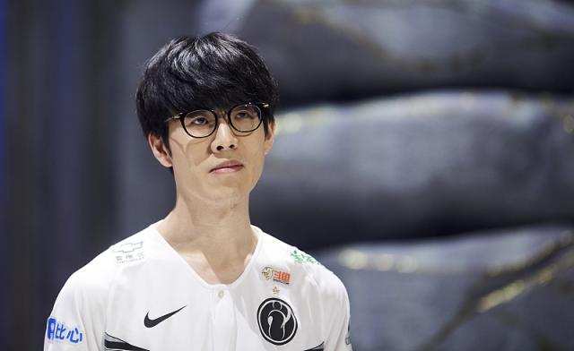 失扩大领先 失扩大领先